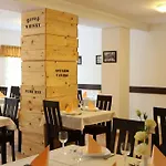 Stan és Panzió