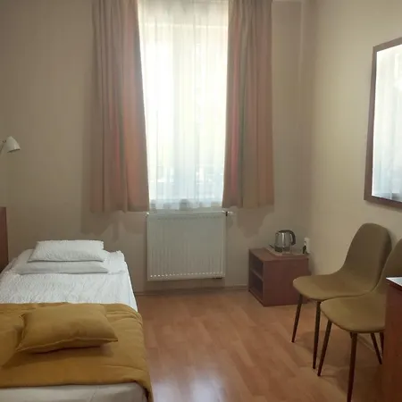 Stan Es Panzio Oda ve Kahvaltı 3*