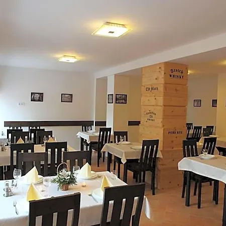 Stan Es Panzio Bed & Breakfast 3*