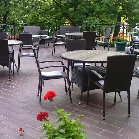 לינה וארוחת בוקר Stan Es Panzio